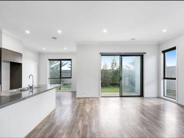 Spacious Family Living in a Desirable Werribee South Location