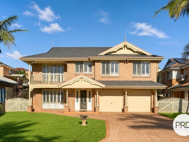 Spacious Family Living in a Lakeside Haven