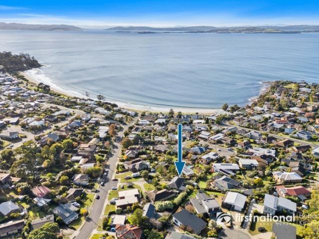 Spacious Family Living in a Sought After Coastal Setting