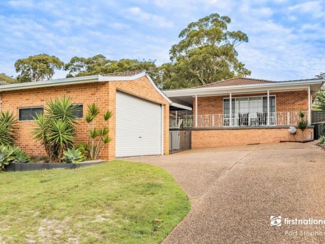 Spacious Family Living in a Sought After Coastal Setting