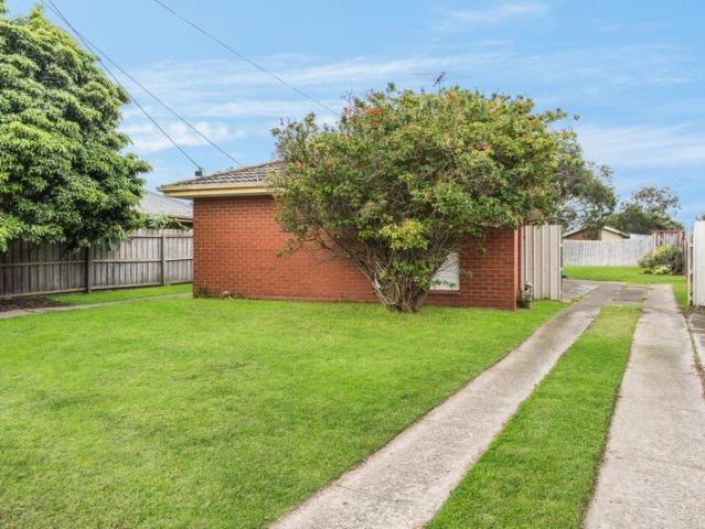 Spacious Family Living in a Peaceful Court
