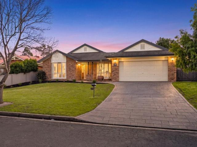 Spacious Family Living in a Peaceful Court Location