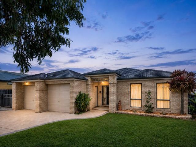 Spacious Family Living in a Peaceful Court Location