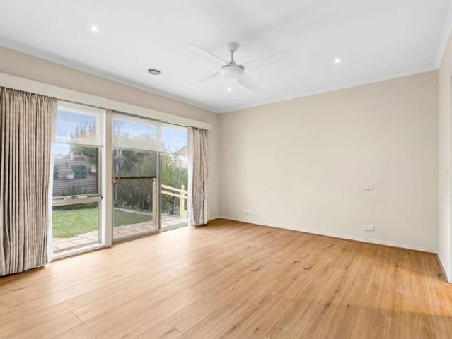 Spacious Family Living in a Peaceful Court Setting