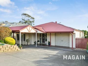 Spacious Family Living in a Peaceful Court Setting