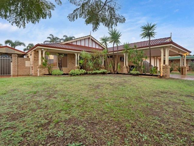 Spacious Family Living in a Peaceful Cul de Sac