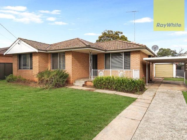 Spacious Family Living in a Peaceful Cul de Sac