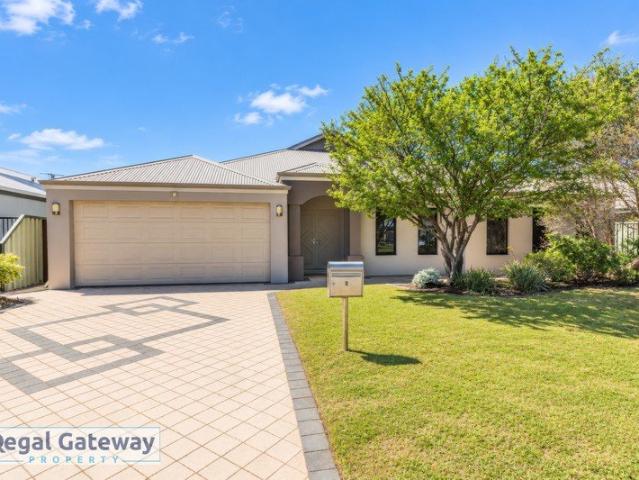 Spacious Family Living in a Peaceful Aubin Grove Location