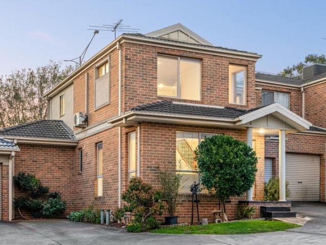 Spacious Family Living in a Peaceful Donvale Court