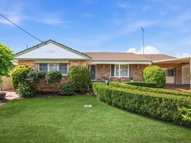Spacious Family Living in a Peaceful Emu Plains Cul de Sac
