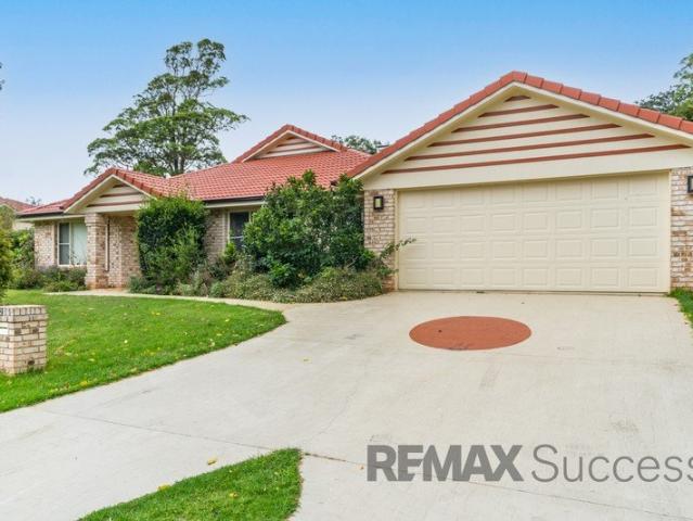 Spacious Family Living in a Peaceful Mount Lofty Pocket