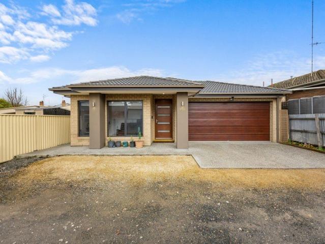 Spacious Family Living in a Premium Ballarat Central Location