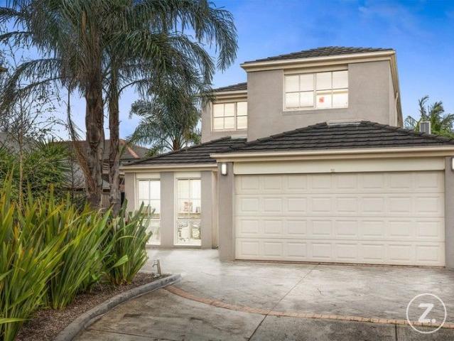 Spacious Family Living in a Prestige Bayside Pocket