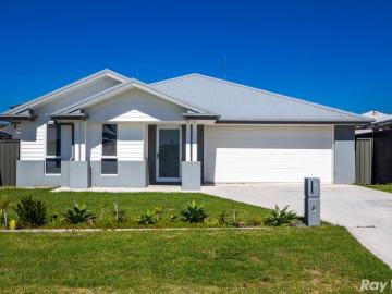 Spacious Family Living in a Prime Coastal Location