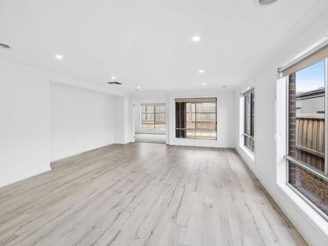 Spacious Family Living in a Prime Charlemont Location