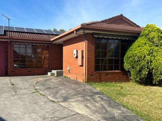 Spacious Family Living in a Prime Cranbourne Location
