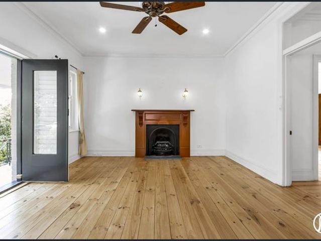 Spacious Family Living in a Prime Burnside Location