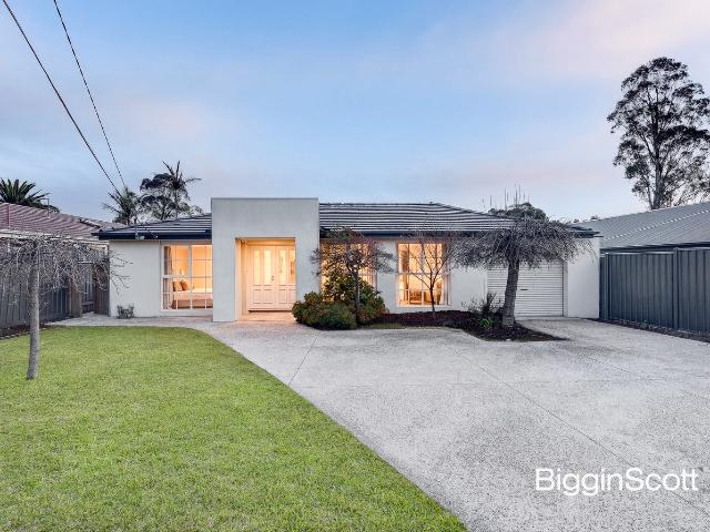 Spacious Family Living In a Prime Glen Waverley Location!