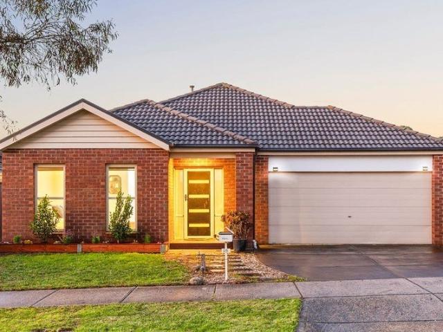 Spacious Family Living in a Prime Doreen Pocket!