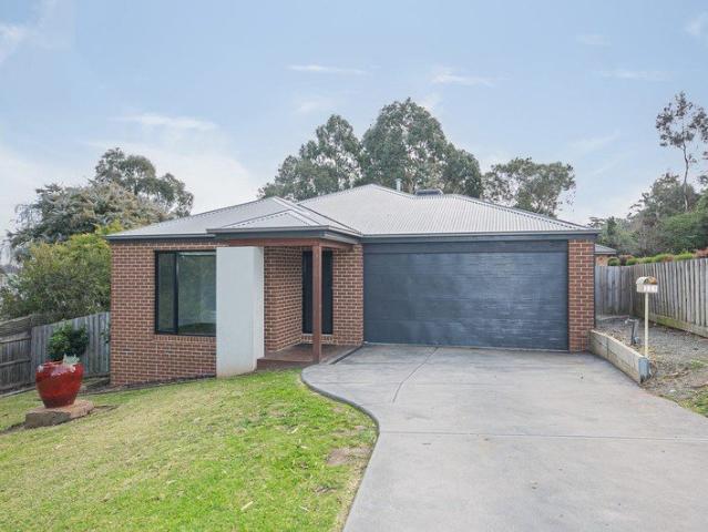 Spacious Family Living in a Prime Drouin Location
