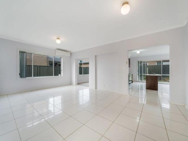 Spacious Family Living in a Prime Edmondson Park Location