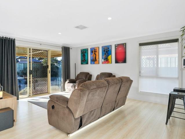 Spacious Family Living in a Prime Evanston Gardens Location