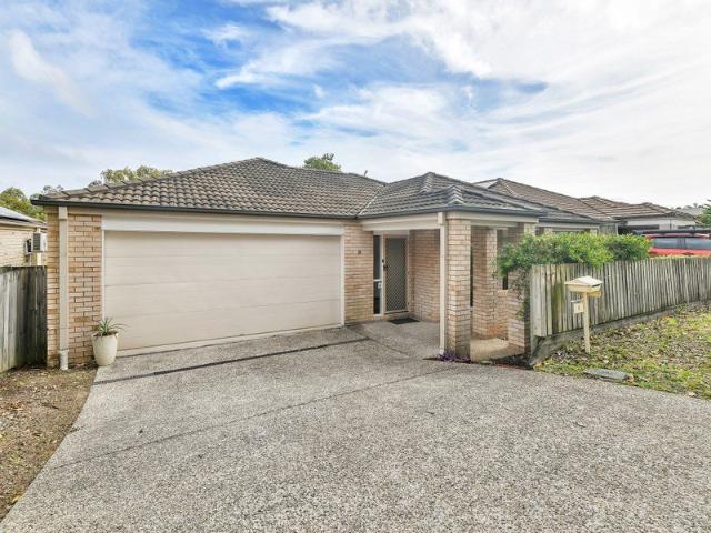 Spacious Family Living in a Prime Forest Lake Location