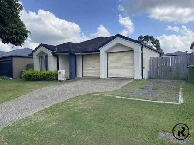 Spacious Family Living in a Prime Helensvale Location