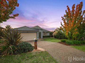 Spacious Family Living in a Prime Jerrabomberra Location