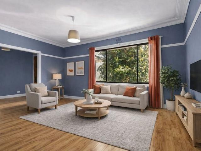 Spacious Family Living in a Prime Oak Park Location