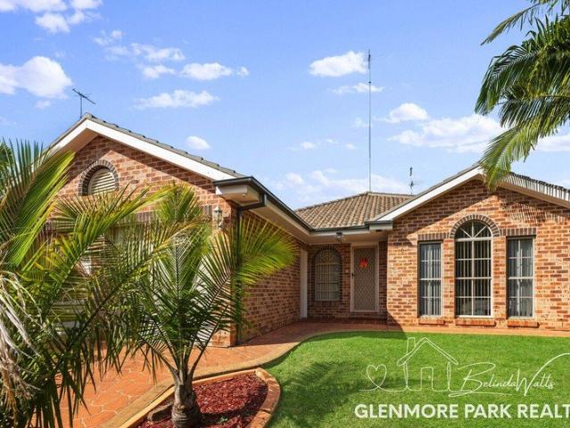 PERFECT INVESTMENT OR MOVE IN AND ENJOY!