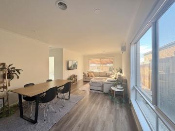 Spacious Family Living in a Prime Lara Location