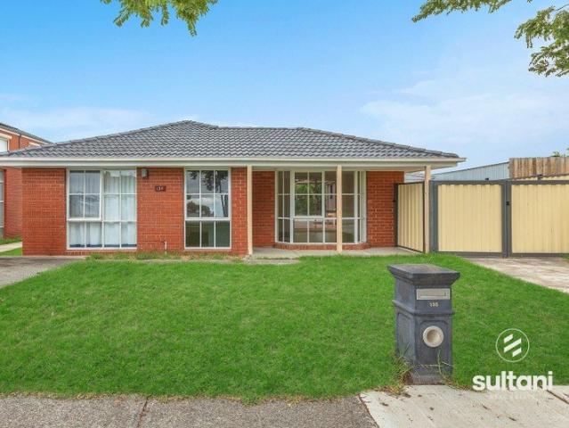 Spacious Family Living in a Prime Narre Warren Location