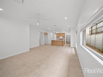 Spacious Family Living in a Prime Spring Mountain Location