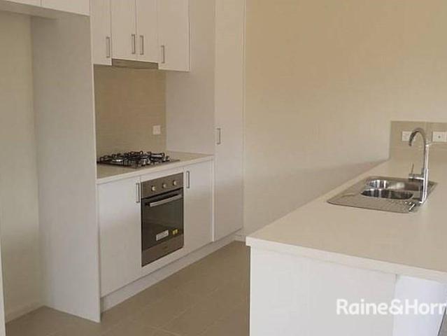 Spacious Family Living in a Prime Roxburgh Park Location