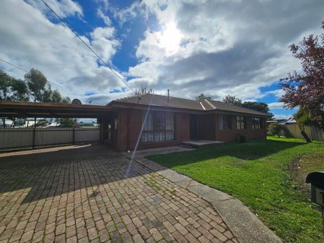 Spacious Family Living in a Prime West Wodonga Location