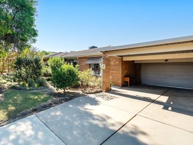 Spacious Family Living in a Prime West Albury Location
