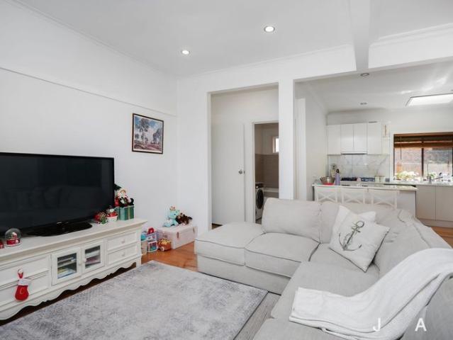 Spacious Family Living in a Prime West Footscray Location