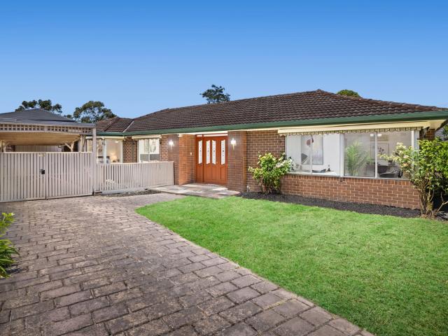 Spacious Family Living in a Prime Wheelers Hill Location