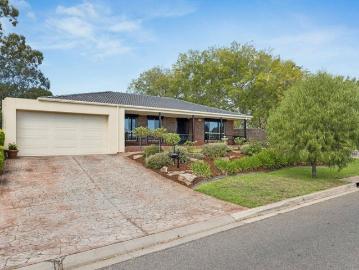 Versatile Family Living in a Prime Wynn Vale Location