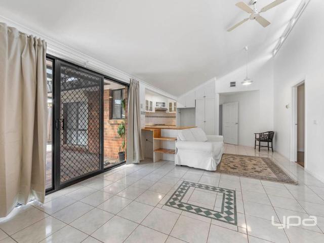 Spacious Family Living in a Prime Taylors Lakes Location