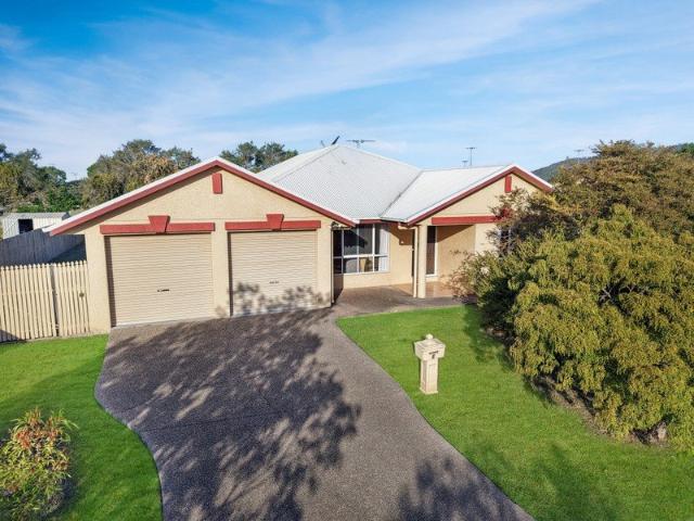 Spacious Family Living in a Quiet Court
