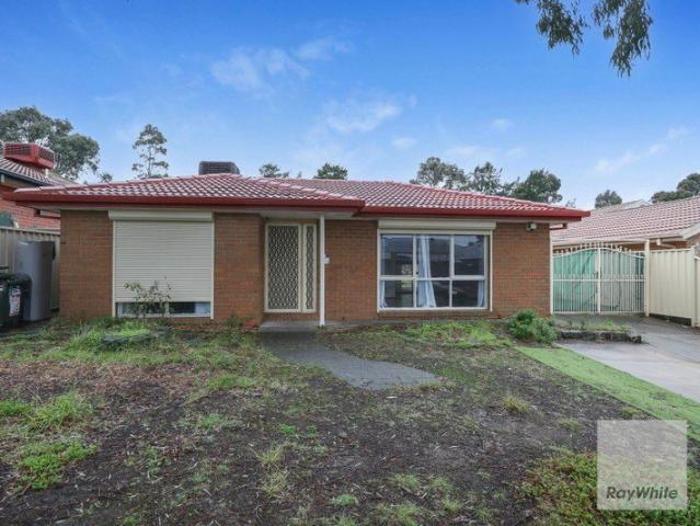 Spacious Family Living in a Quiet Court Location