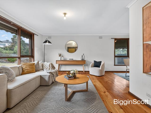 Spacious Family Living in a Quiet Court Location