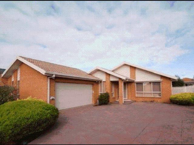 Spacious Family Living in a Quiet Court Location