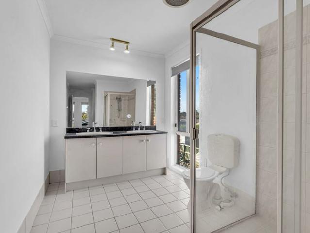 Spacious Family Living in a Quiet Court Location