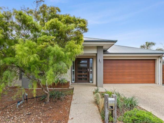 Spacious Family Living in a Quiet Coastal Location