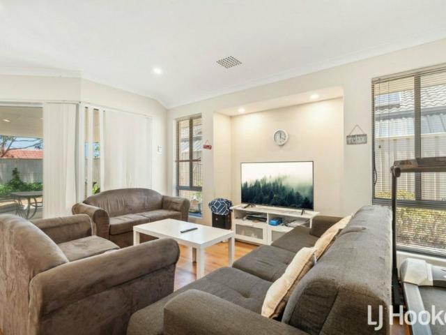 Spacious Family Living in a Quiet Cul de Sac