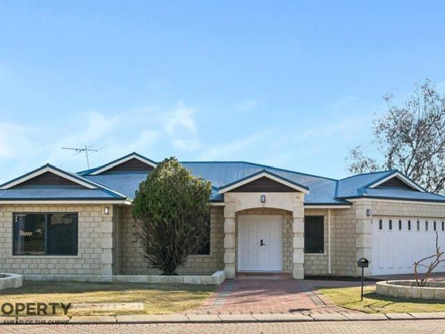 Spacious Family Living in a Quiet Cul de Sac