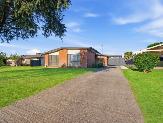 Spacious Family Living in a Quiet Holbrook Location